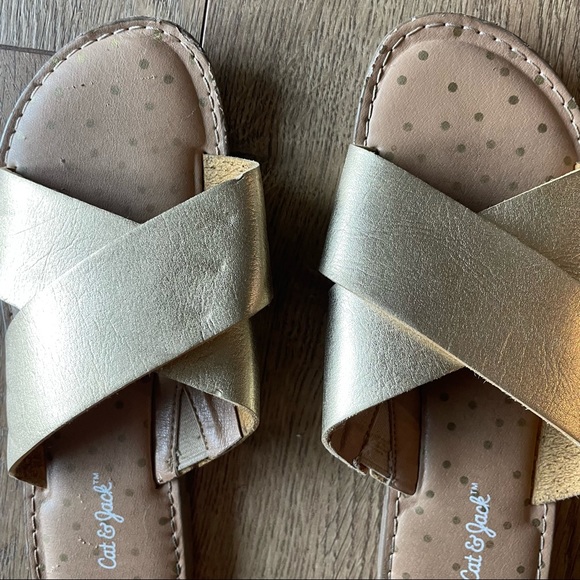 Kids Girls Cat & Jack gold metallic slide sandals size 13/1 - Picture 5 of 5